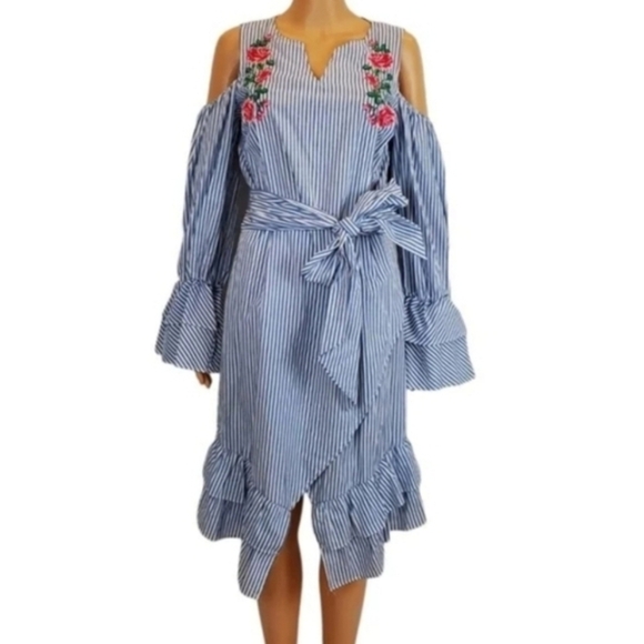 XOXO stripe cold shoulder long layered sleeve wrap dress - Picture 3 of 11